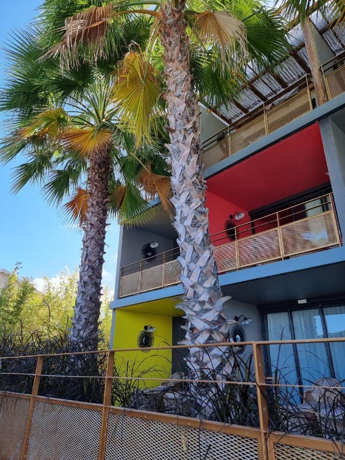 Dina Morgabine Saint Gilles Hotel Bagian luar foto