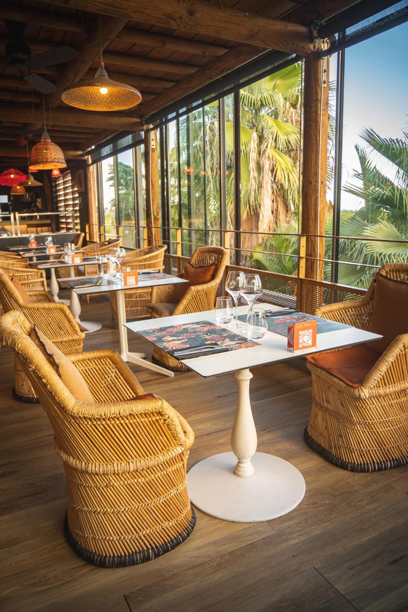 Dina Morgabine Saint Gilles Hotel Bagian luar foto
