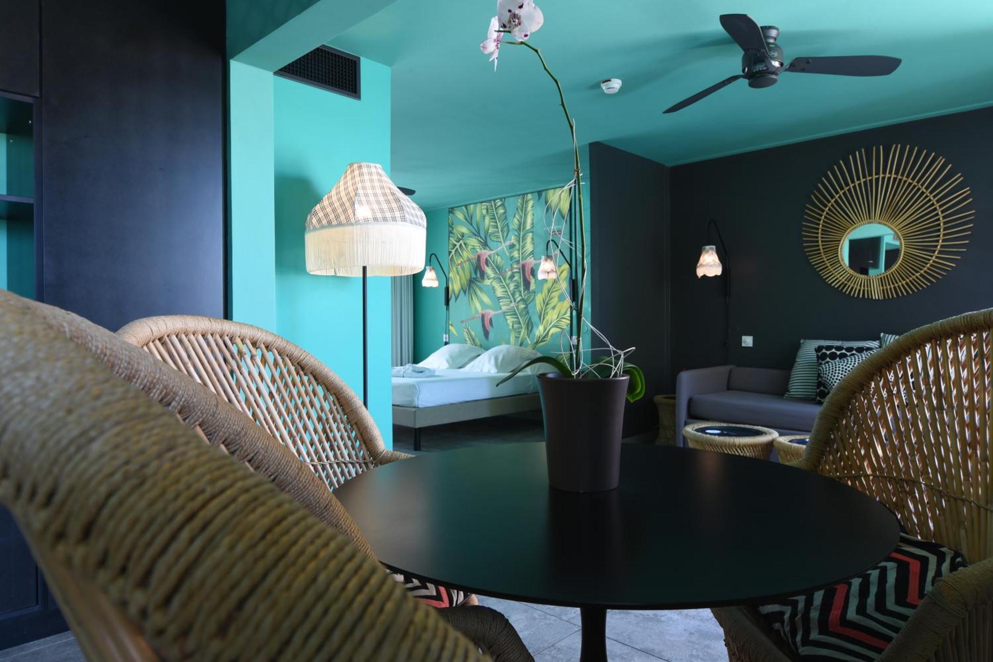 Dina Morgabine Saint Gilles Hotel Bagian luar foto